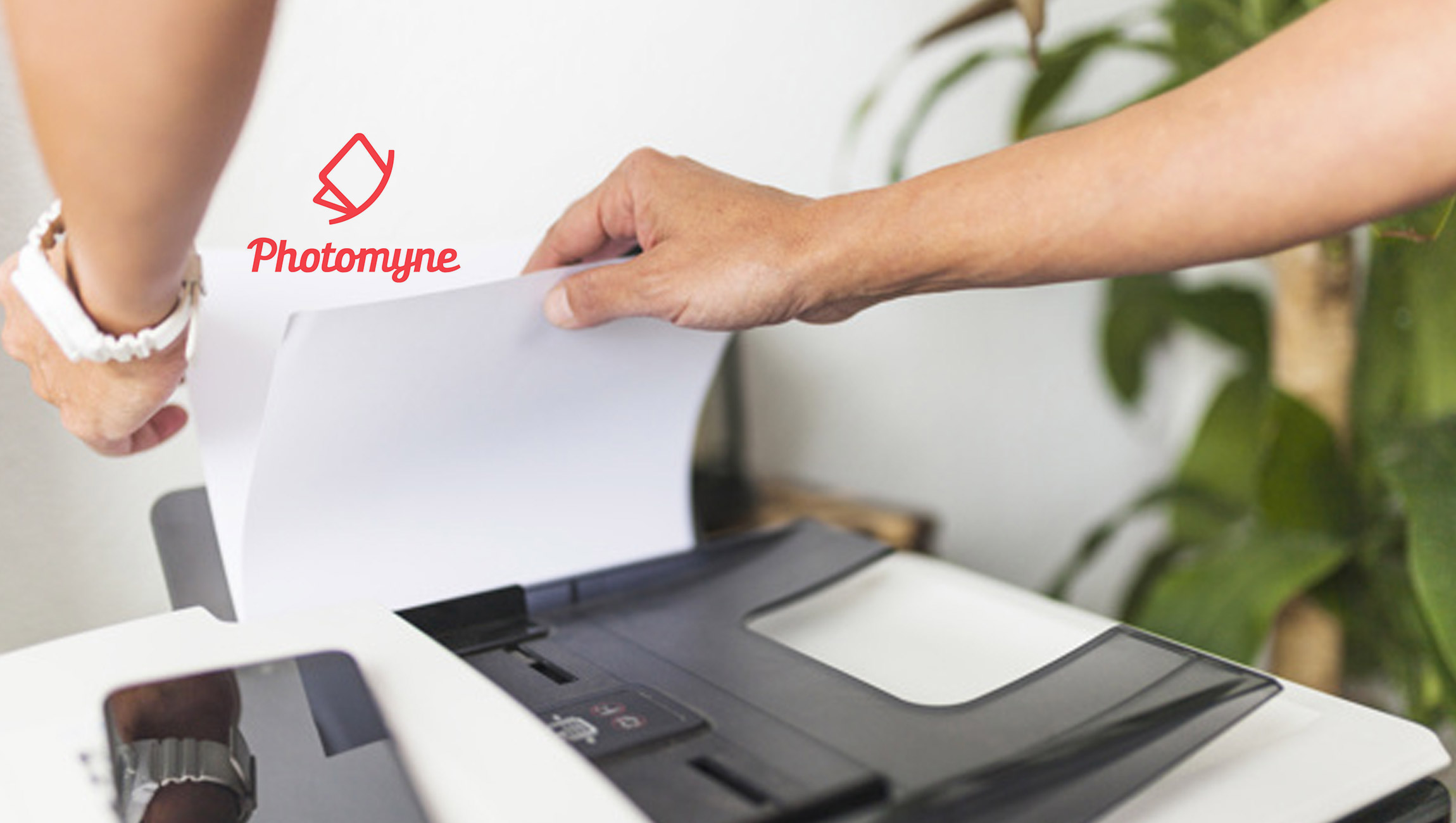 A.I.-Based Photo Scanning and Sharing Platform Photomyne Wins HP’s “Capture Your Life” Startup Challenge