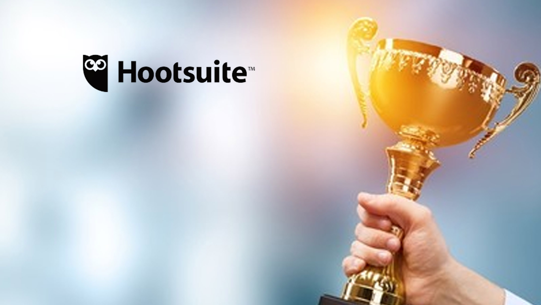 Tom-Keiser_-CEO-of-Hootsuite-honored-by-World-Biz-Magazine-Awards-with-Top-100-Innovation-CEO--Award