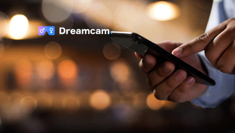 Dreamcam Has Finally Solved The VR livecam Users’ Main Communicational Problem! A New Voice-To-Text Feature Kills Controller Texting.