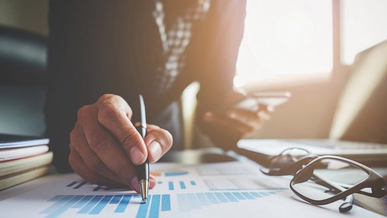 Dun & Bradstreet Global Survey of 10,000 Executives Uncovers Intensifying Strategic Risks Across Supply Chains, Trade and Investment Flows