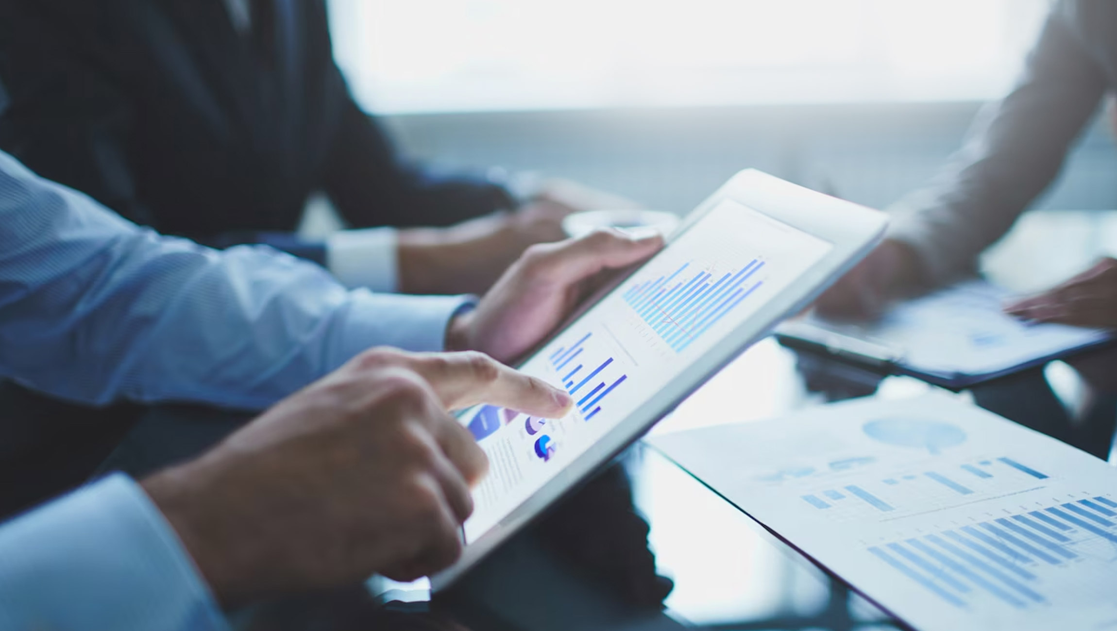 French Businesses Gain Performance, Compliance, and Control with 8×8’s New In-Country Data Center