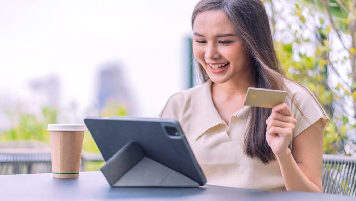 AI is Reshaping Online Shopping, with 30% of Consumers Willing to Let an AI Agent Complete Their Purchases, New Contentsquare Survey Finds