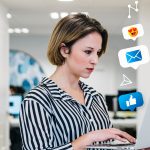HoneyBook Data Reveals Small Businesses Using AI Earn $400K More Per Year Than Those Who Don’t