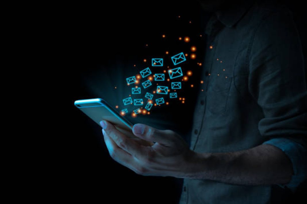 ZoomInfo, Recognized as “One to Watch” in Snowflake’s Modern Marketing Data Stack Report